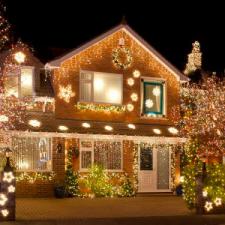 Let Us Handle Your Holiday Light Decorations